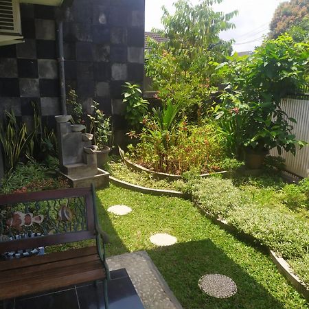 Endah Homestay Syariah Пурвокерто Экстерьер фото