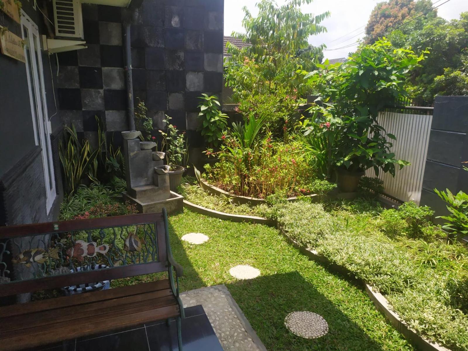 Endah Homestay Syariah Пурвокерто Экстерьер фото